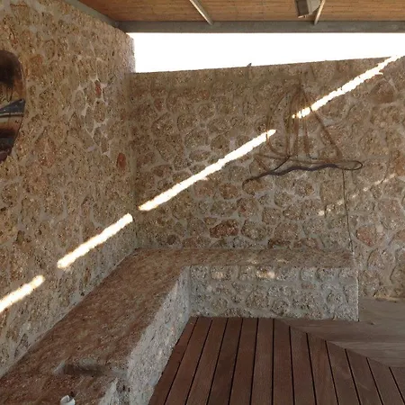 Manolis' Porto Heli
